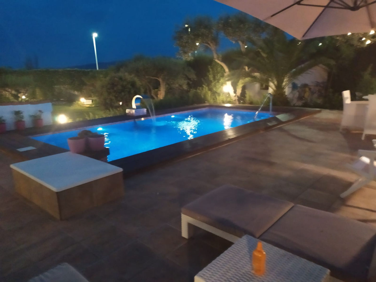 Bergzon, finca among mountains and orange groves in Valencia for a full-day team building