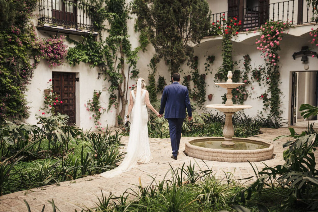 Jardines y patios interiores en Guillena: jardín con piscina para eventos por horas, foto 1
