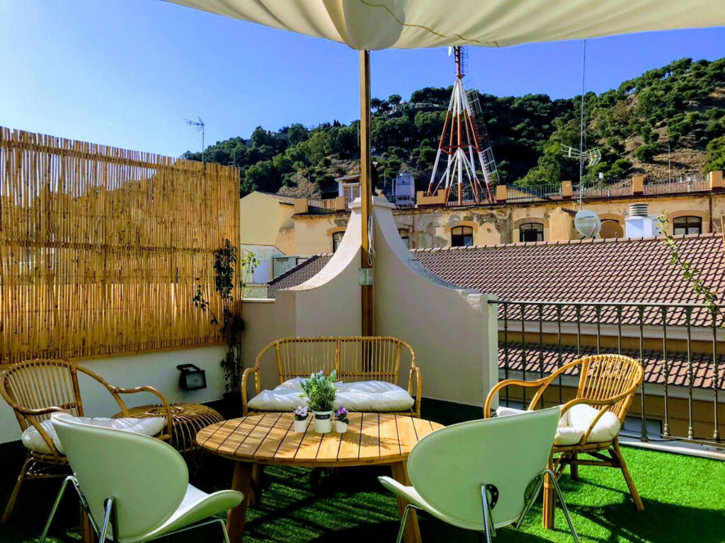 Terraza privada en Málaga alquilada por horas para una cena de empresa de Navidad